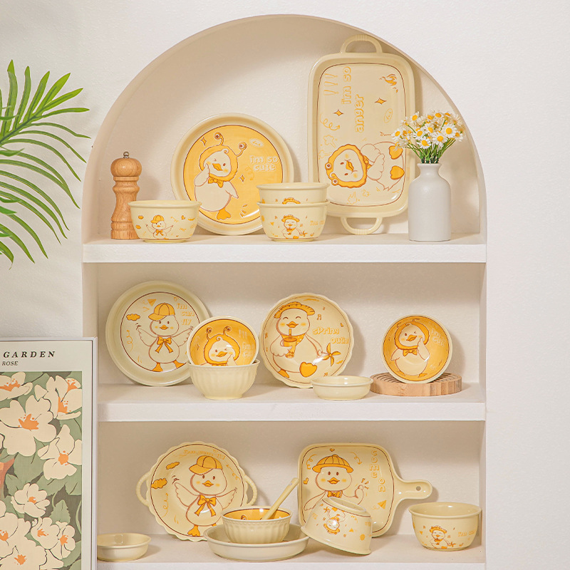 Cream style ceramic tableware set